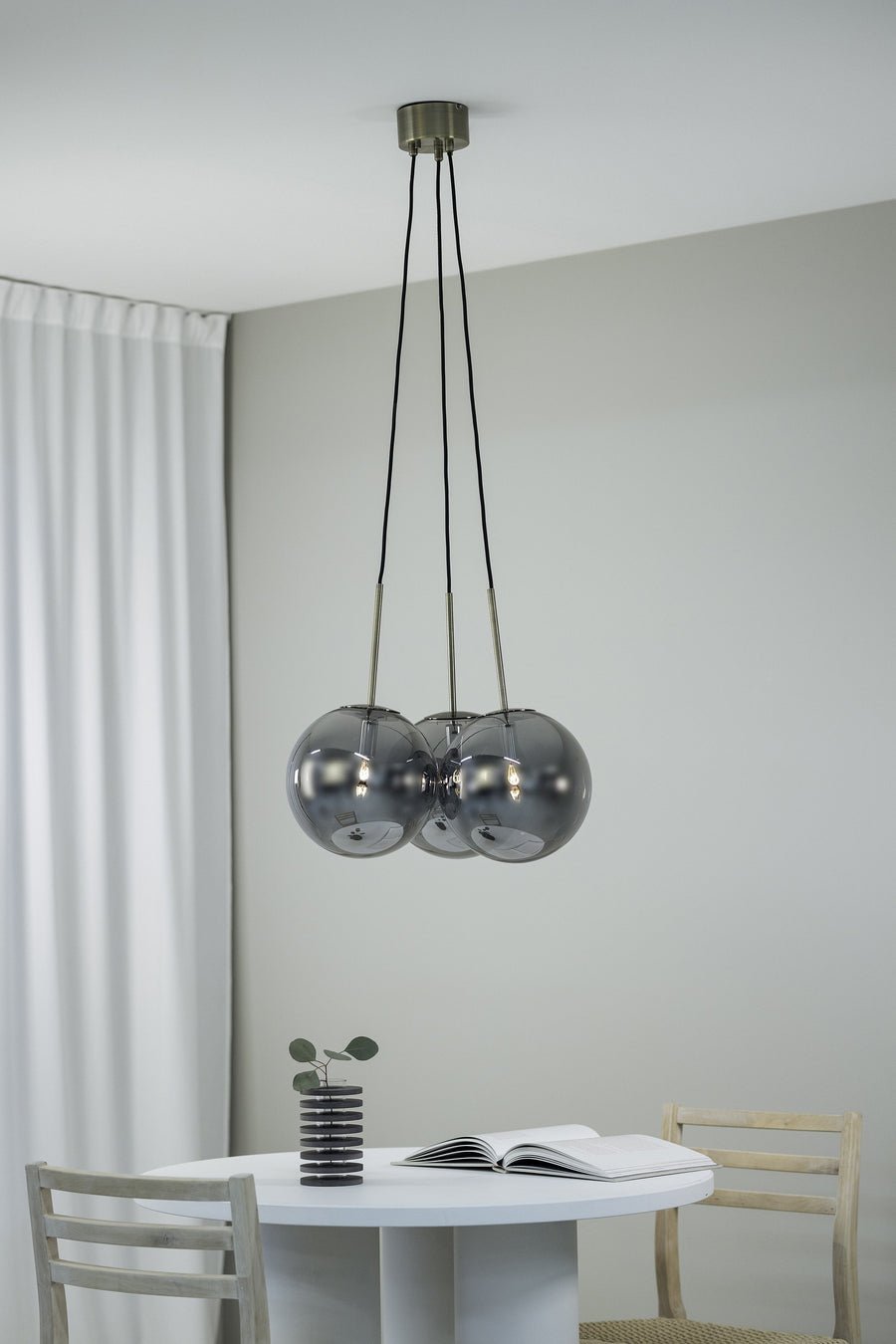 Suspension Dione sur platine ronde 3 lumières en verre