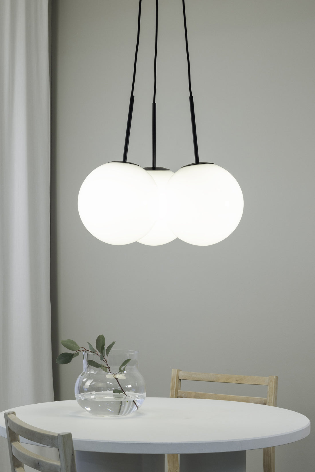 Suspension Dione sur platine ronde 3 lumières en verre