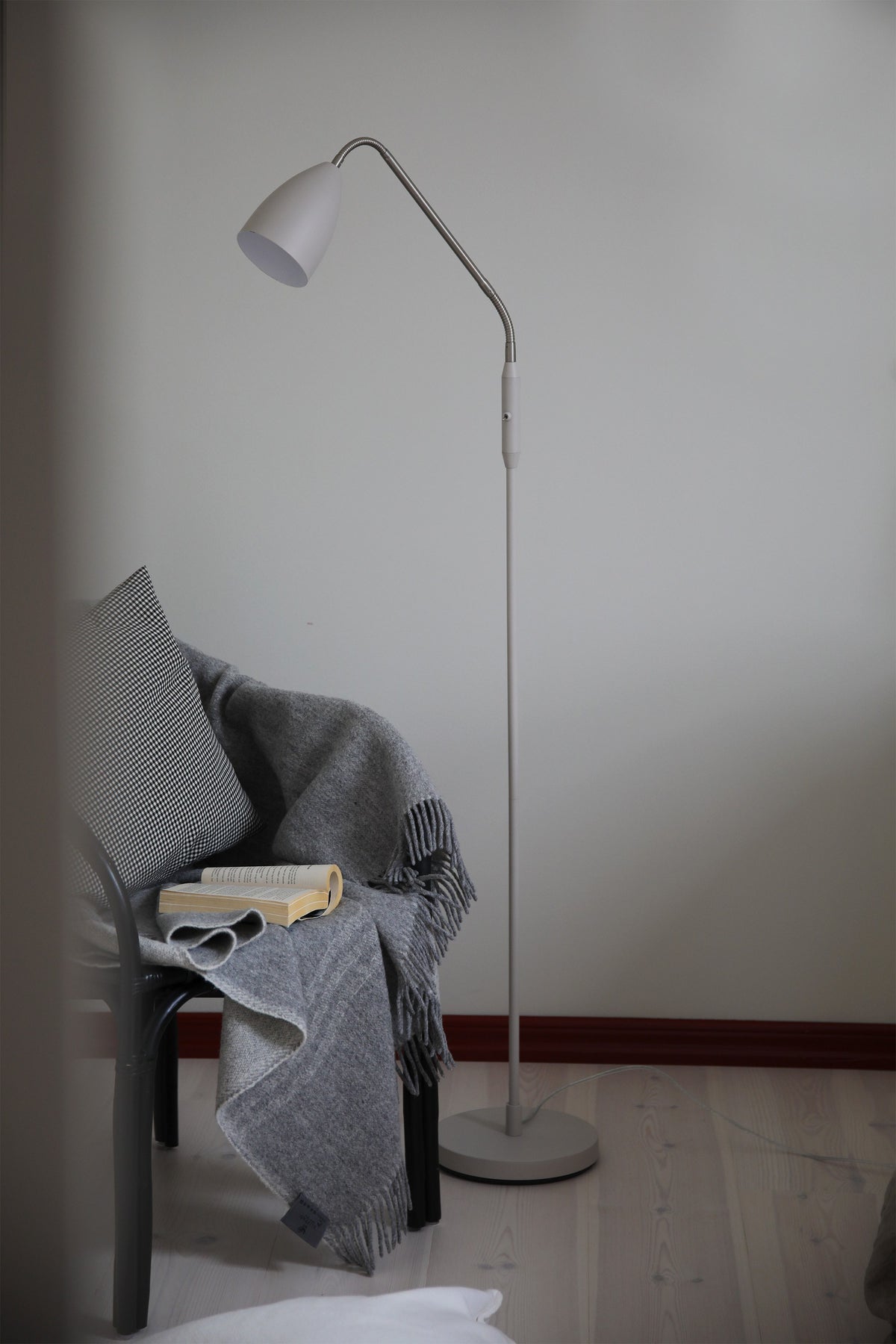 Lampadaire Patro à variateur 3 positions LED
