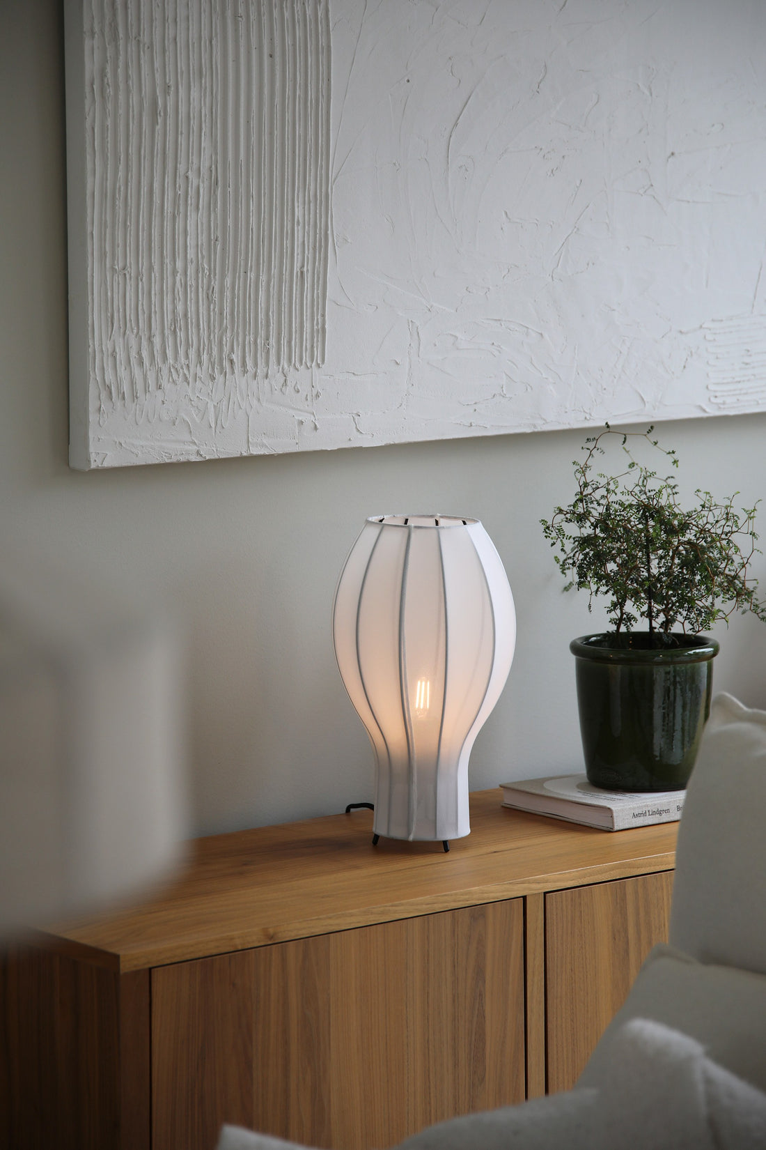 Lampe à poser Globo blanche et noire