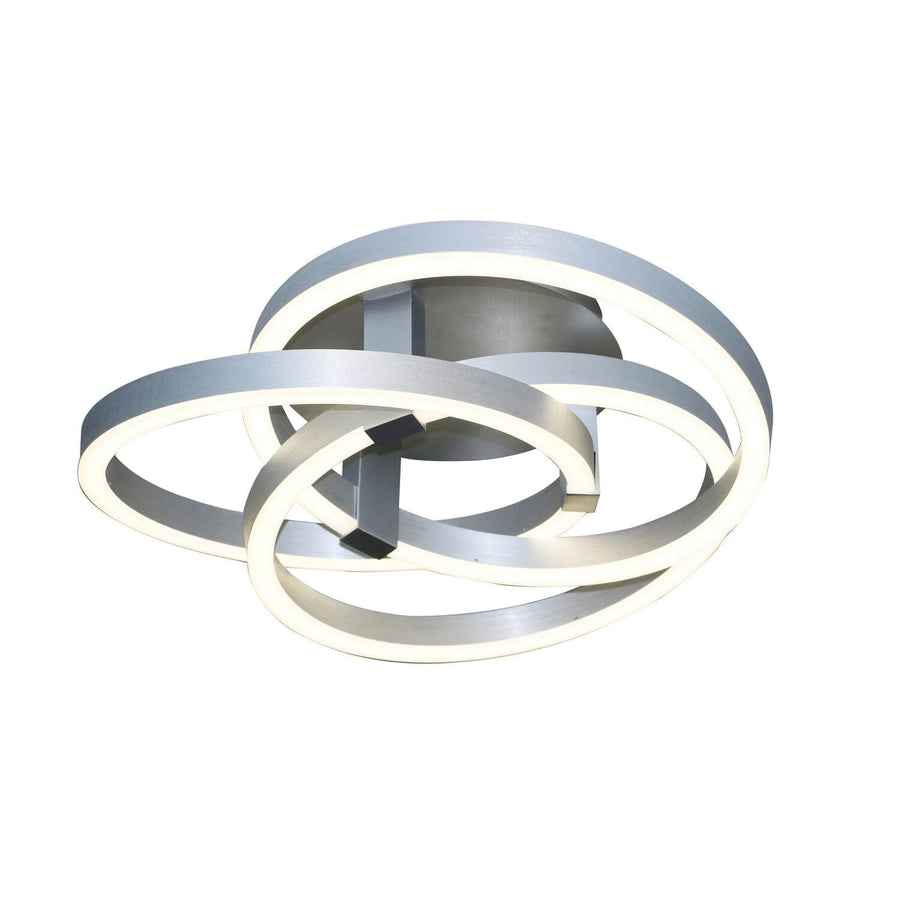 Plafonnier trois anneaux imbriqués en aluminium brossé vu de face sur fond blanc