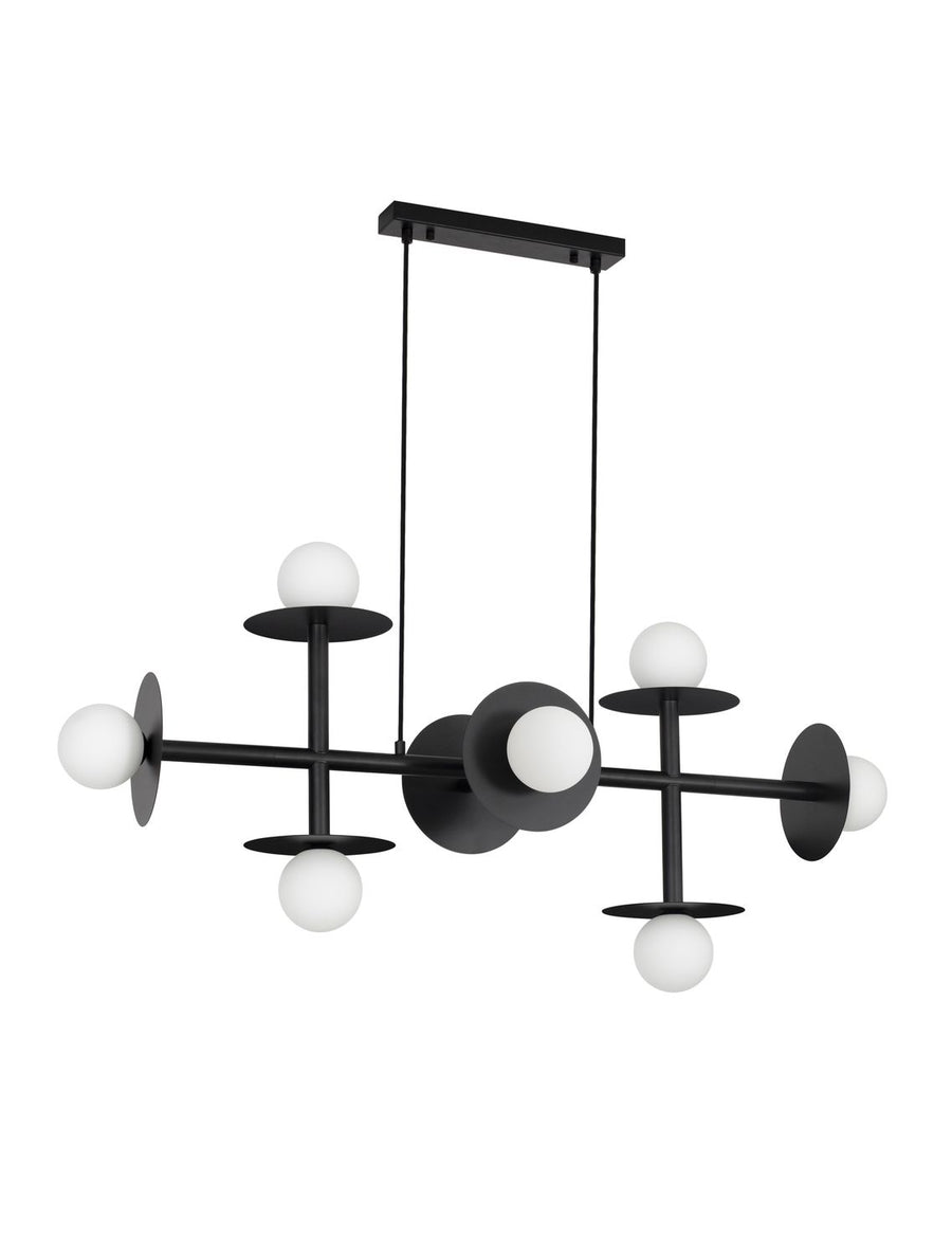 Vue de face sur fond blanc de la suspension noire et ses huit globes opalins.