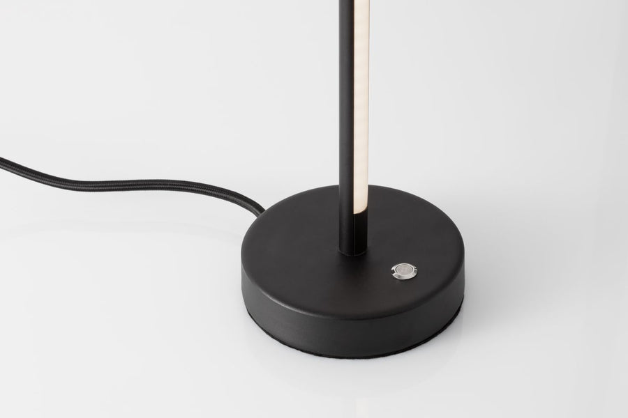 Lampe à poser Colby noire