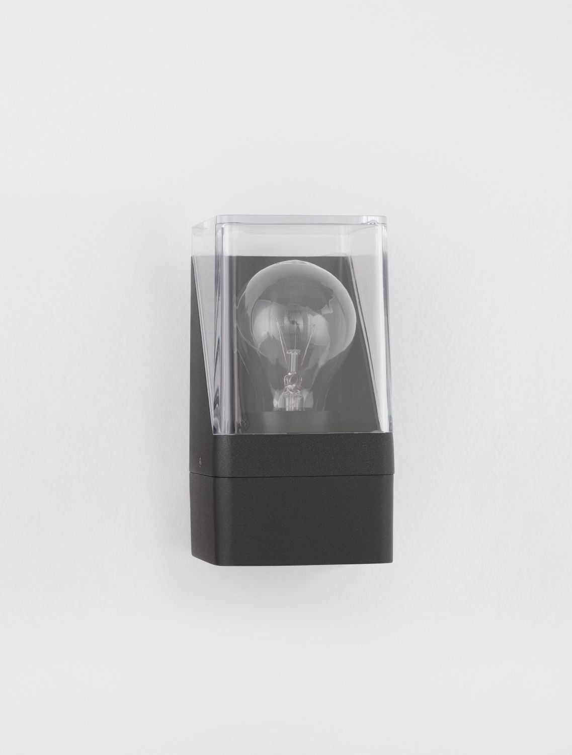 Produit vu de trois quarts, montrant l'épaisseur du bloc anthracite et du verre