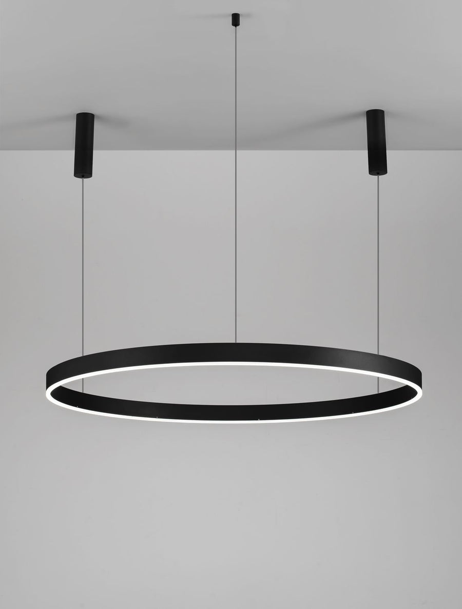 Détail de l'anneau allumé, ruban LED blanc diffusant sur la face inférieure