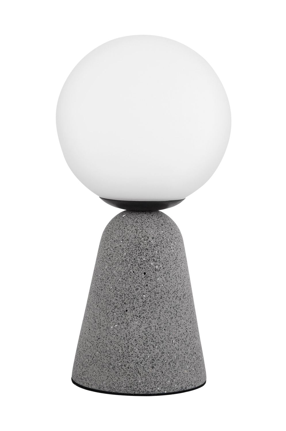 Lampe vue de face sur fond blanc, globe de verre opalin et base conique grise