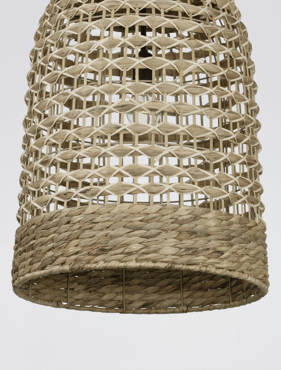 Détail de la base en fibres tressées serrées et bordure inférieure