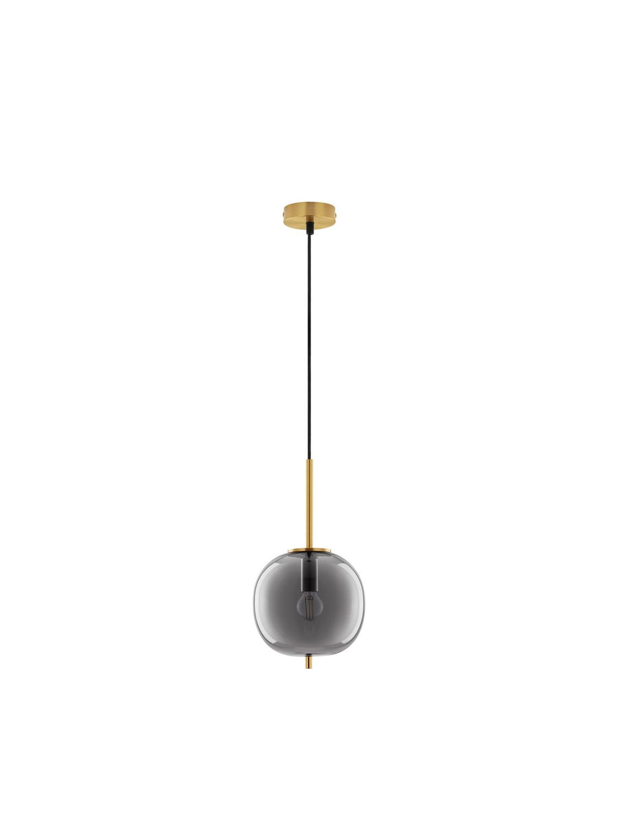 Vue de face du luminaire suspendu avec sa sphère en verre fumé et sa tige dorée.