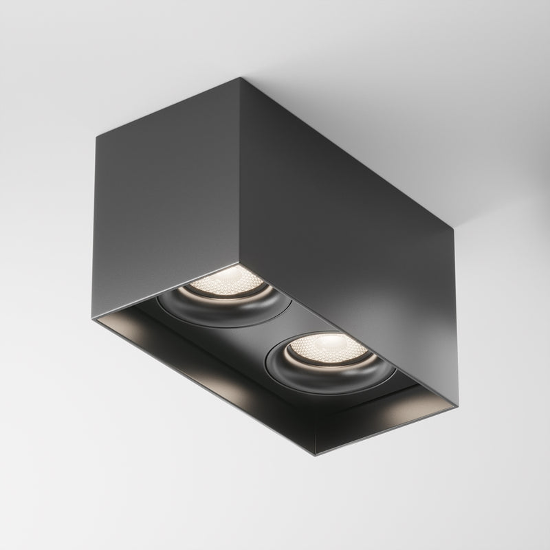 Schlanke schwarze Deckenleuchte