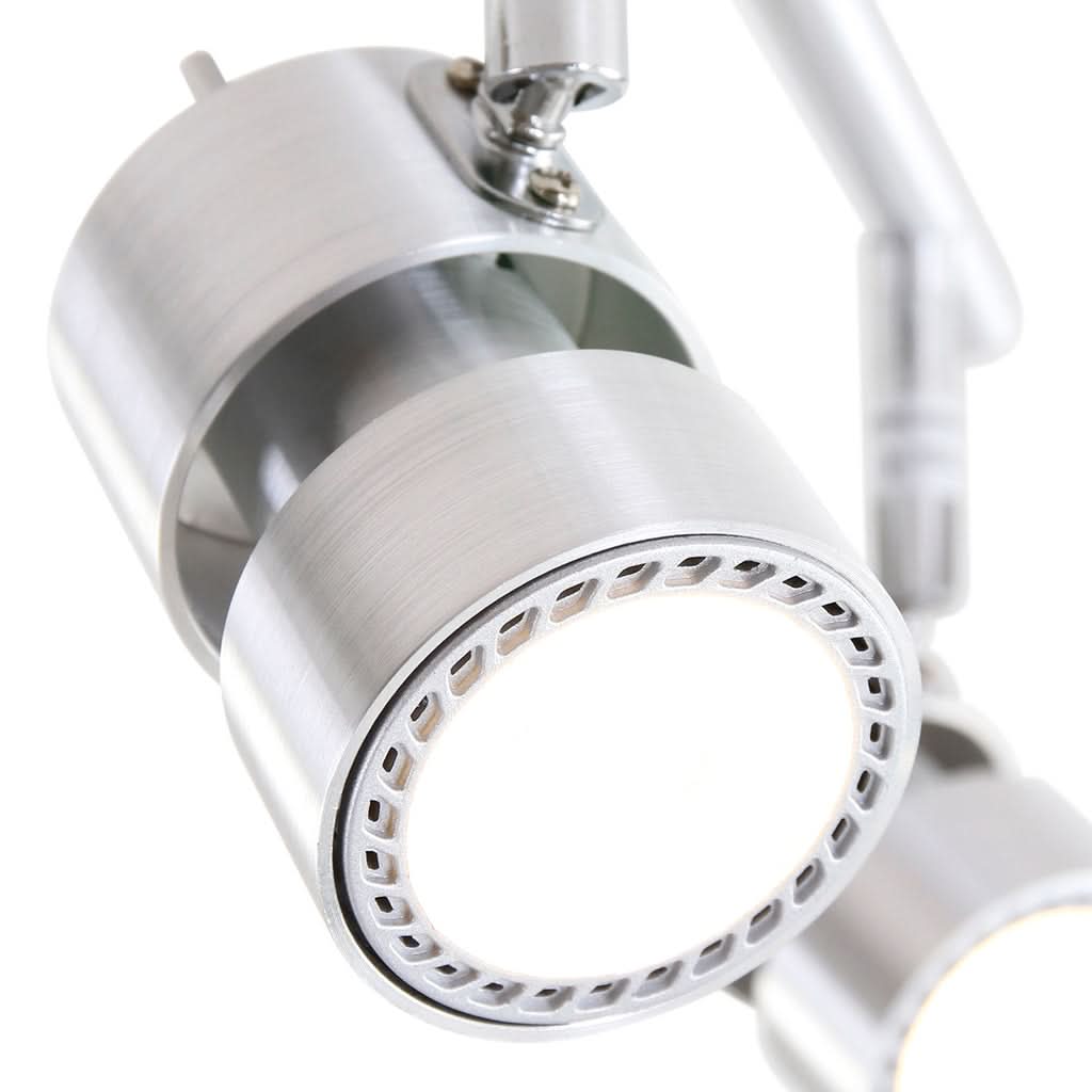 Détail de la lentille LED et de la bague perforée d’un projecteur.