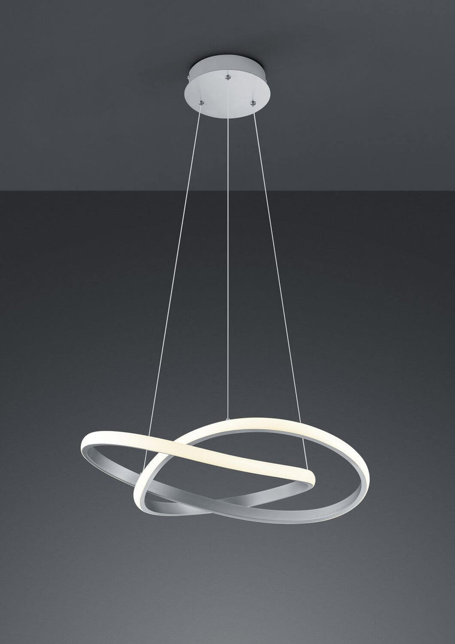 Vue rapprochée du ruban LED éclairé formant spirale en nickel satiné