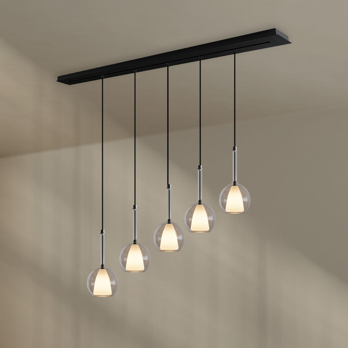 Suspension de table Belluna 5 lumières, longueur 160 cm