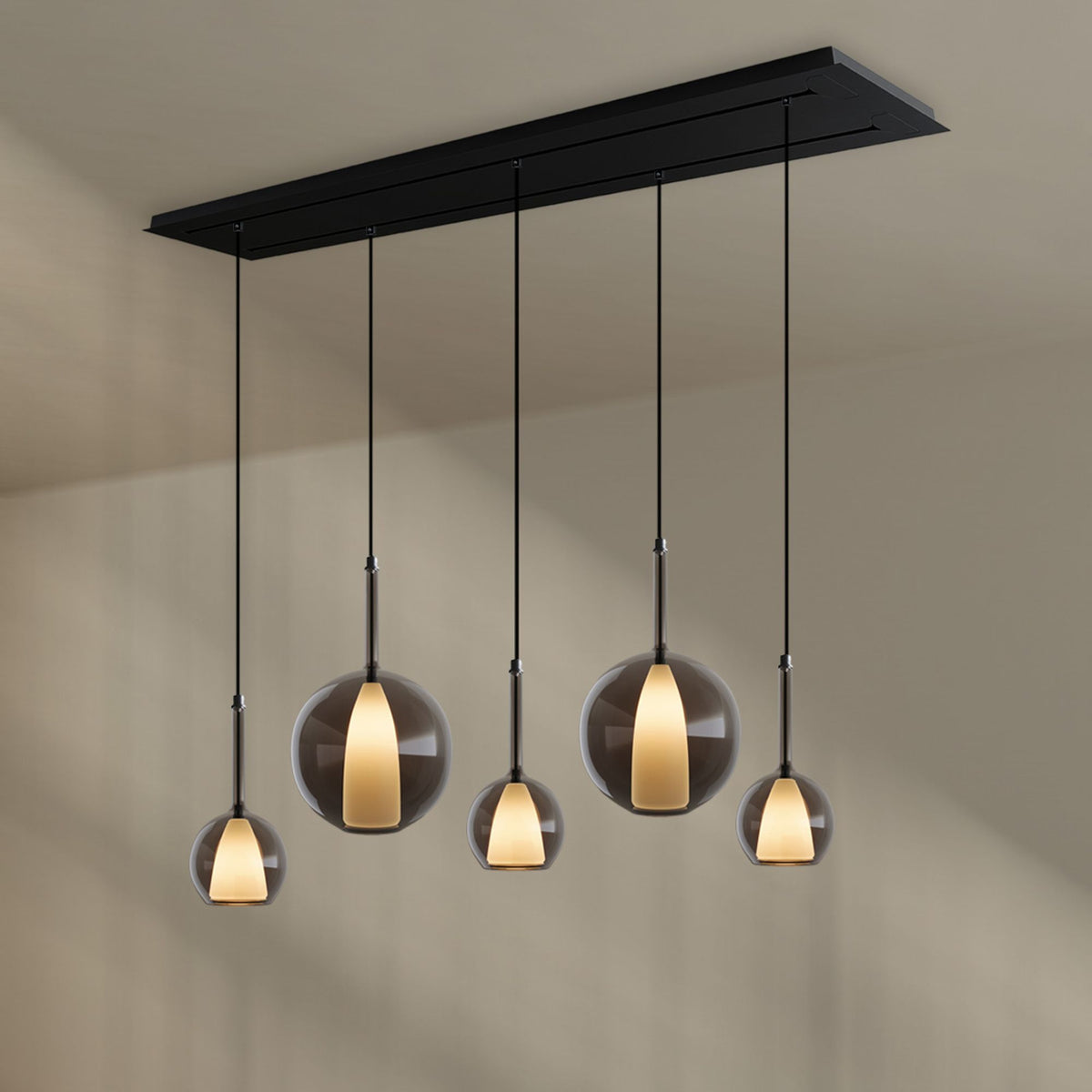 Suspension de table Belluna 5 lumières sur 2 rangées, longueur 160 cm
