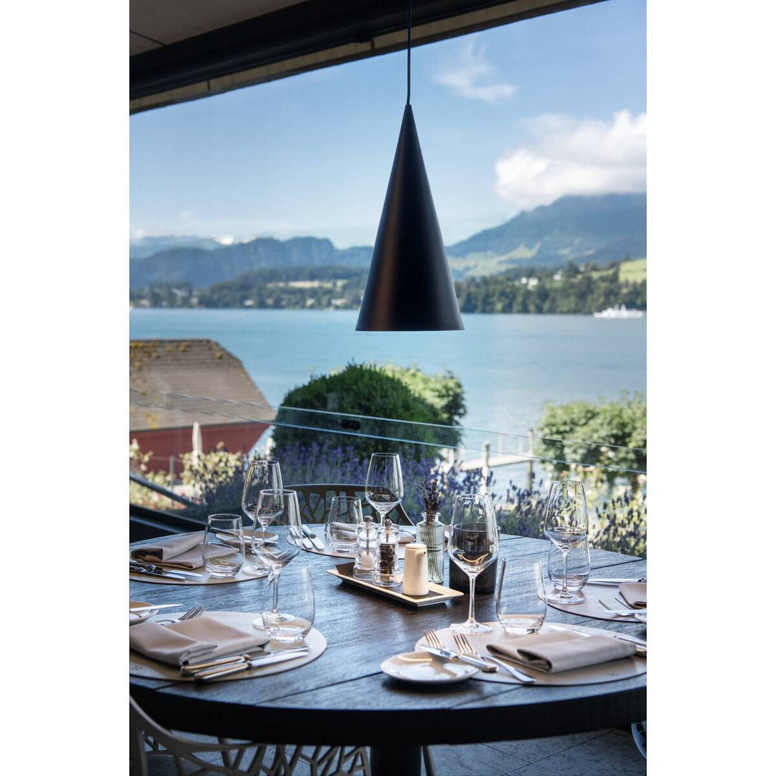 Suspension luminaire | Magico