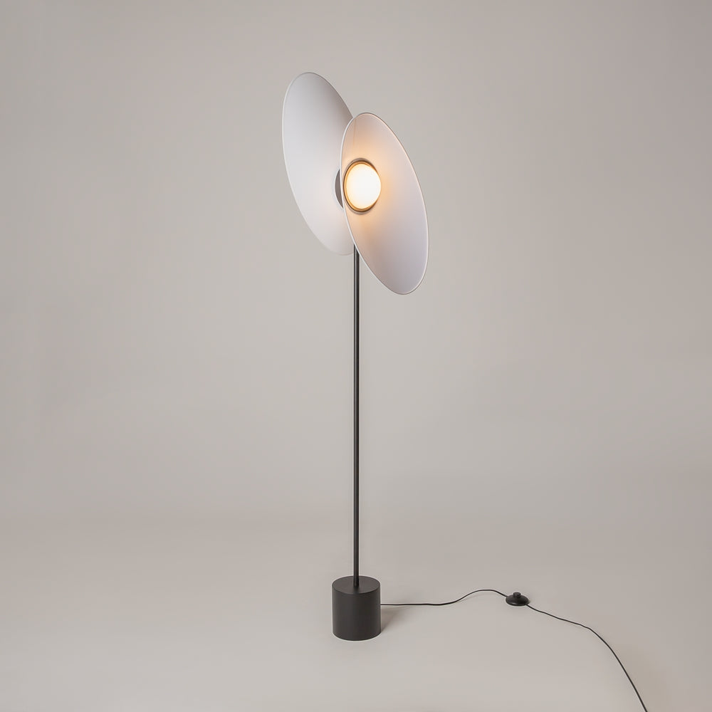 Evolution Stehlampe schwarz