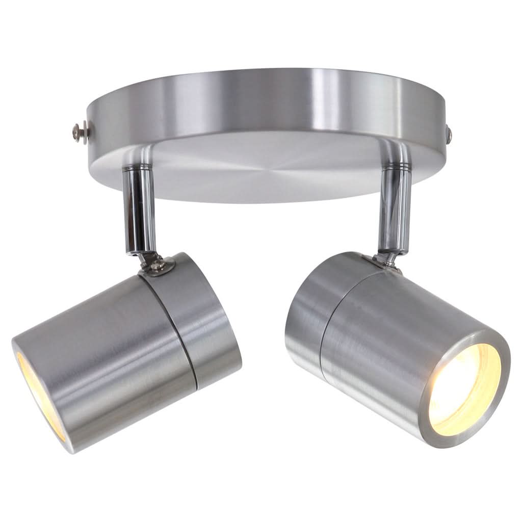 Vue de trois quarts du luminaire, projecteurs orientables réglés dans deux directions différentes