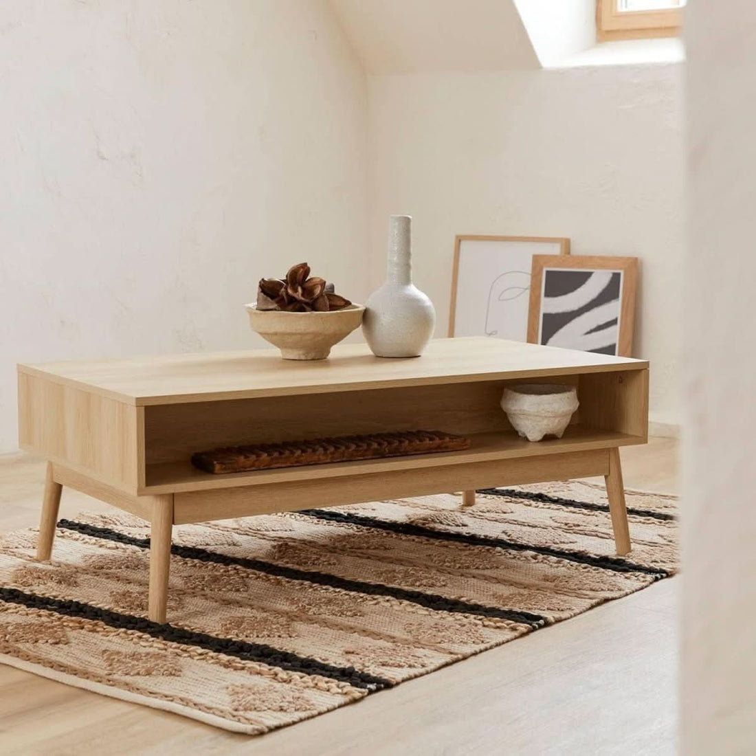 Skandinavischer Couchtisch aus Holz | Shimmer