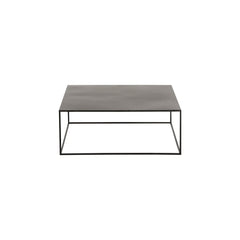 Quadratischer Couchtisch aus schwarzem Metall | Sira