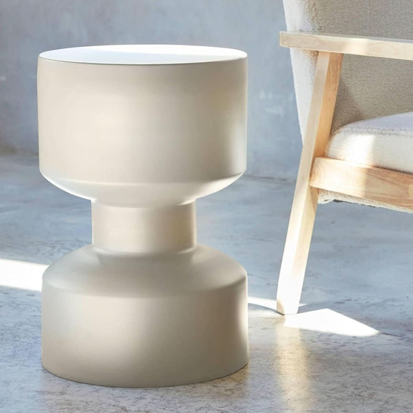Minimalistischer Beistelltisch aus Metall | Astre
