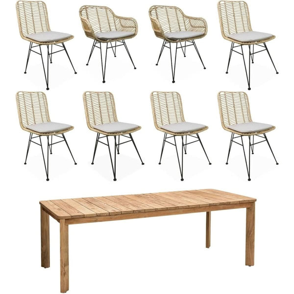 Tisch aus recyceltem Teakholz und Rattanstühle | Rame