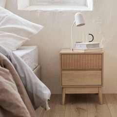 Skandinavische Nachttische aus Holz | Wind