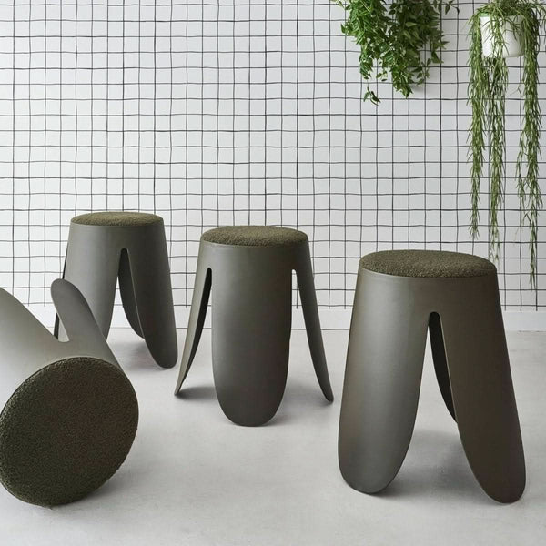 Stapelbarer Hocker in Khaki-Bouclé | Quest