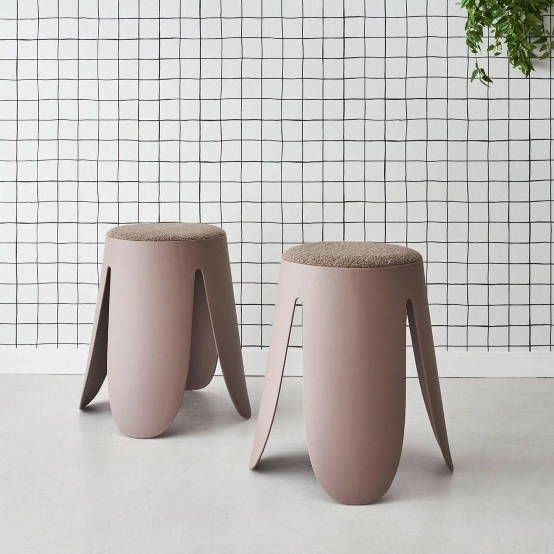 Stapelbare Hocker aus strukturiertem Bouclé-Stoff | Onde