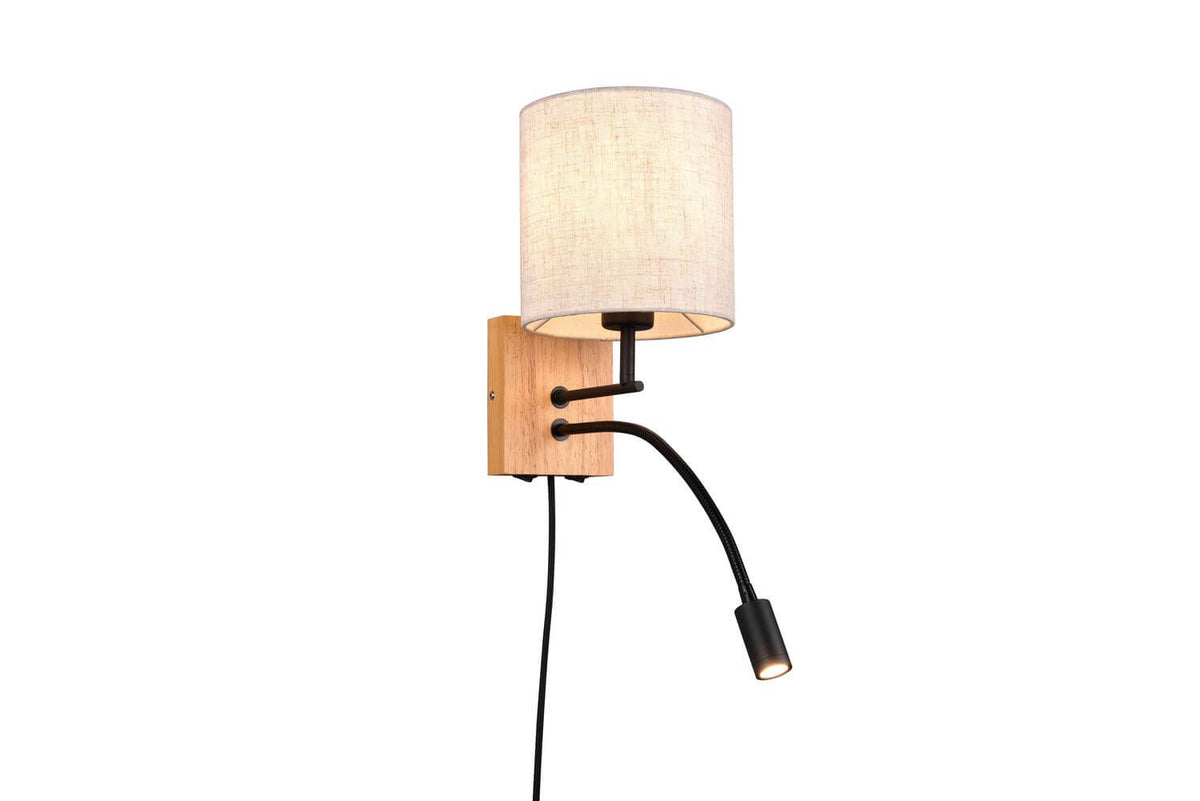 Vue de trois quarts de l'applique en bois avec bras de lecture noir flexible orientable