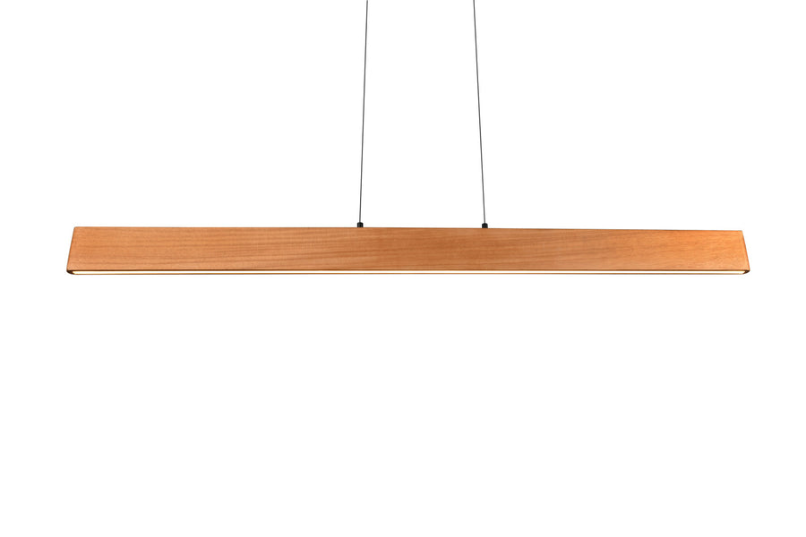 Vue par dessous du bandeau en bois et de ses deux câbles de suspension