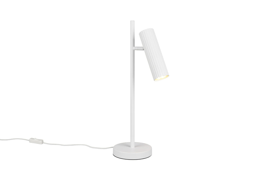Vue de profil de la lampe blanche, abat-jour incliné vers le bas et interrupteur.