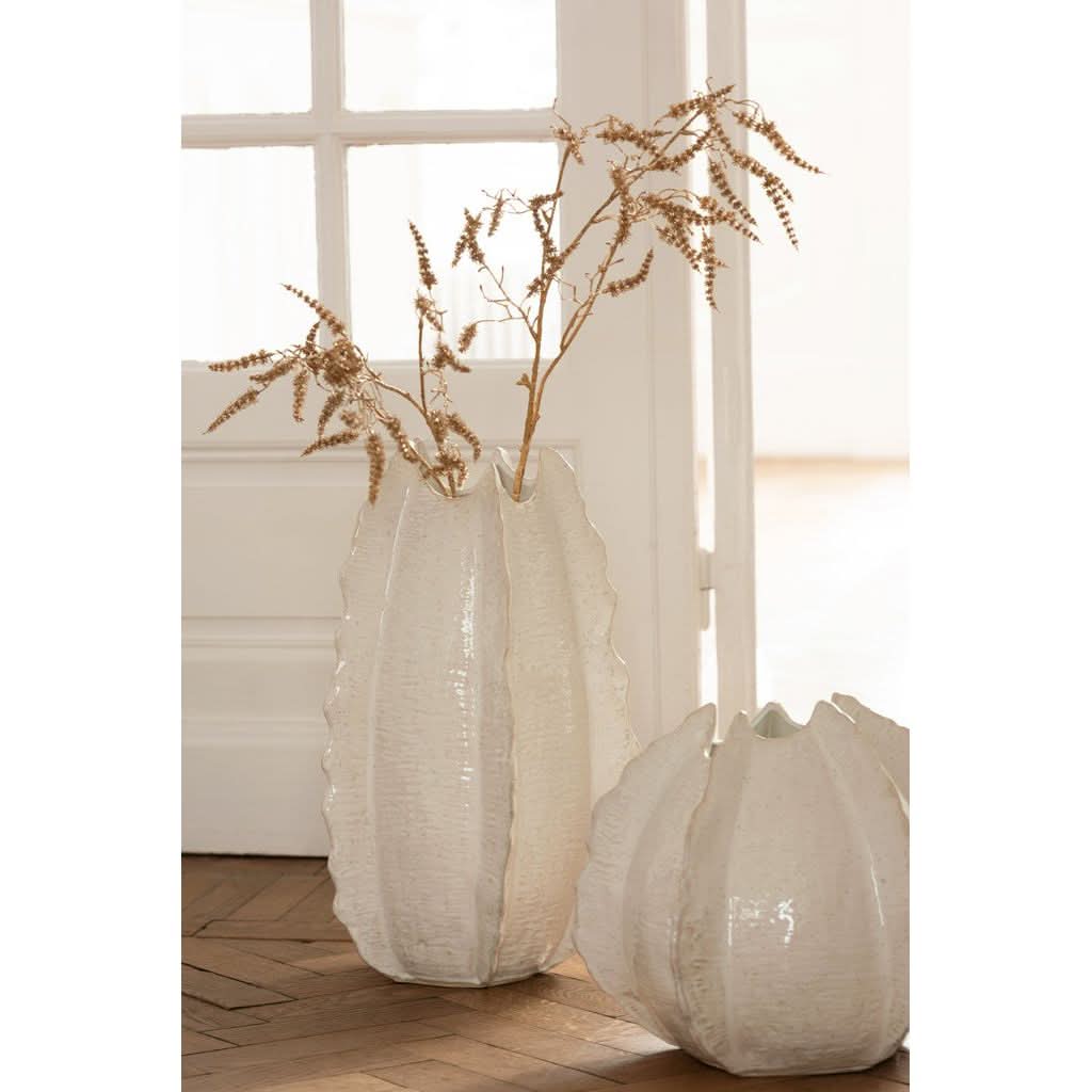 Kleine Vase aus weißer Fayence