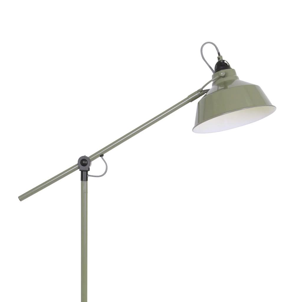 Détail de l'abat-jour conique et du bras orientable avec câble apparent.