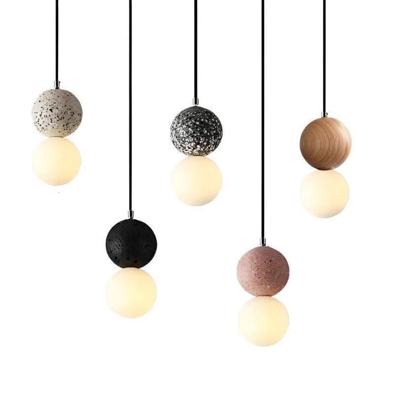 Cinq finitions alignées sur fond blanc, montrant les variantes de couleur disponibles